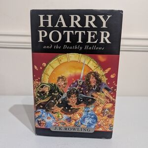 Harry Potter and the Deathly Hallows Hardcover Book 2007 first canadian Edition